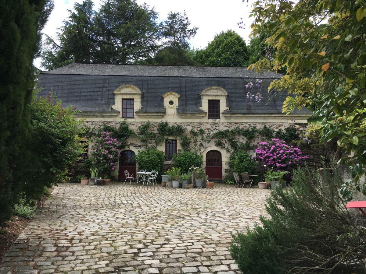 Manoir De La Groye Hotel Saint-Saturnin-sur-Loire Exterior photo